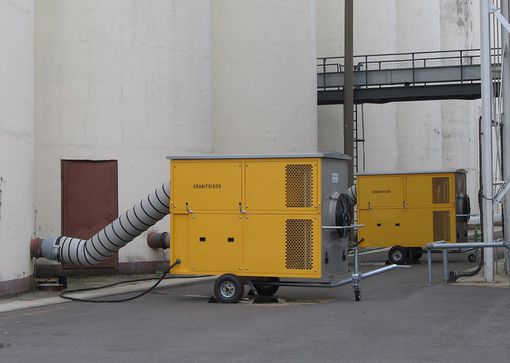 Grain loss can be prevented with grain cooling units.