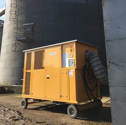 Grain coolers for storing grain in silos