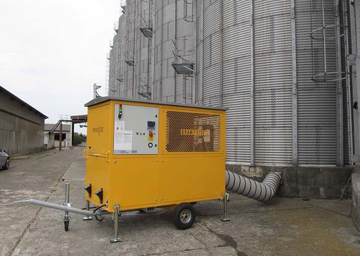 Grain cooling unit for protecting grain against fungus infestation